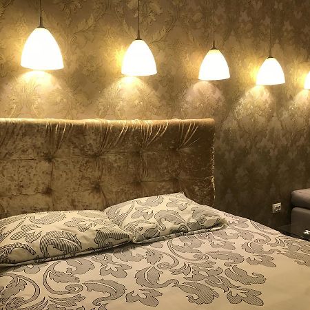 Apartment Near Dnipro Arena ภายนอก รูปภาพ